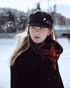 Woman Portrait Snowy Winter Day Photo thumbnail