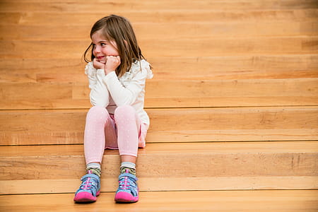 Girl Has A Sit Photo thumbnail
