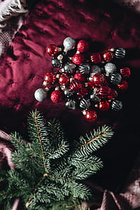 Burgundy Christmas Decorations thumbnail