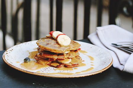 pancakes with sliced banana topping thumbnail