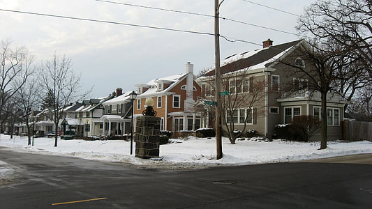 Snowy Oakdale town in Fort Wayne, Indiana thumbnail