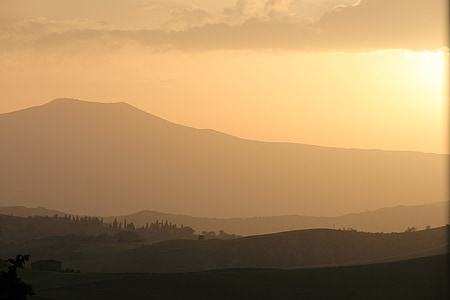 landscape photography of mountains thumbnail