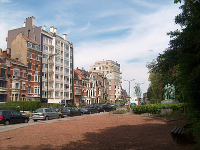 Place des Carabiniers in Schaerbeek, Belgium thumbnail