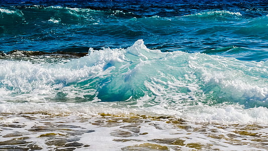 closeup photography of sea wave thumbnail