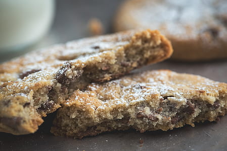 two sliced cookies thumbnail