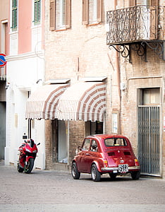 classic red car thumbnail
