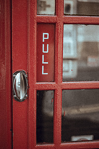 closed door with pull signage thumbnail