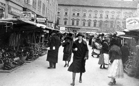 Shoppers in Szeged in Hungary thumbnail