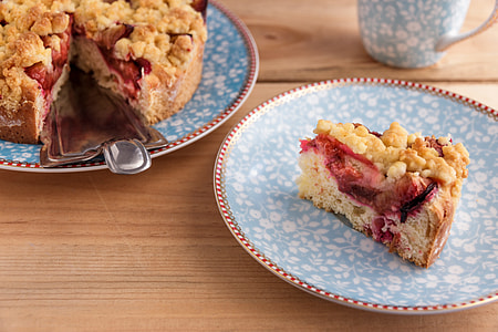 pie on plate thumbnail