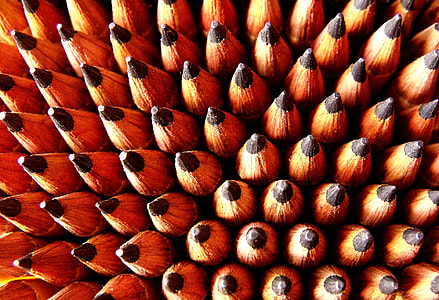 photography of sharpened pencils thumbnail
