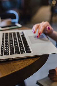 Woman working on a computer thumbnail