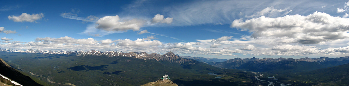 Panoramic View of the mountains and landscape in Jasper National Park, Alberta, Canada thumbnail