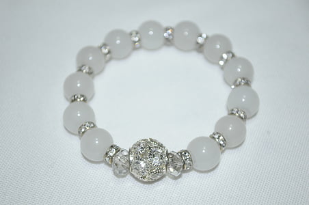 beaded white bracelet thumbnail