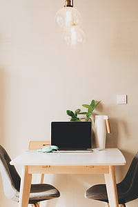 laptop computer on table thumbnail
