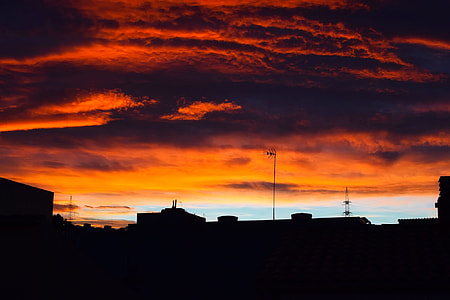 silhouette photo of buildings thumbnail