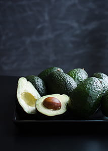 pile of avocado fruits thumbnail