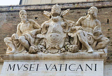 Mvsei Vaticani signage thumbnail