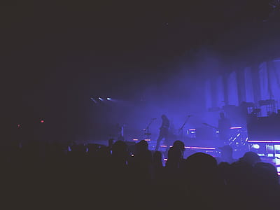 people watching man on stage thumbnail