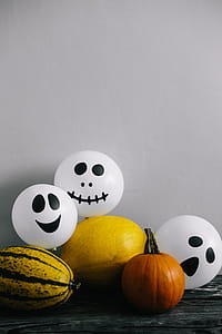 Pumpkins & Halloween thumbnail