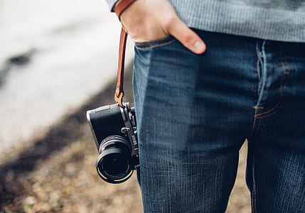 person hand in pocket thumbnail
