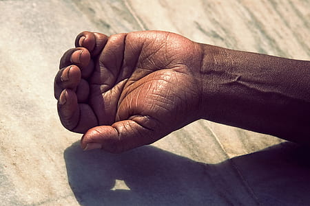 photo of person's left palm thumbnail