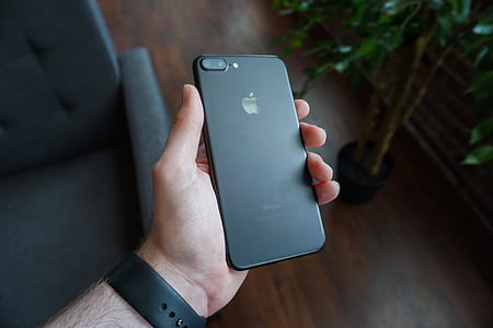 person holding black iPhone 7 Plus thumbnail