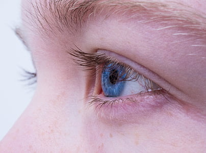 closeup photo of person's eye thumbnail