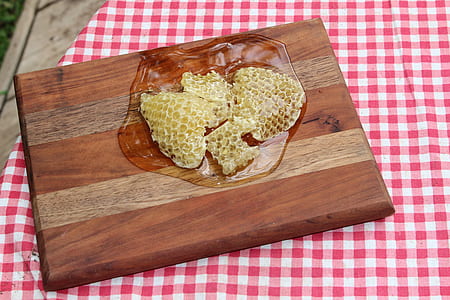 honey on chopping board thumbnail