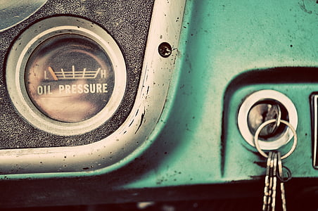 shallow focus photography of silver keys thumbnail