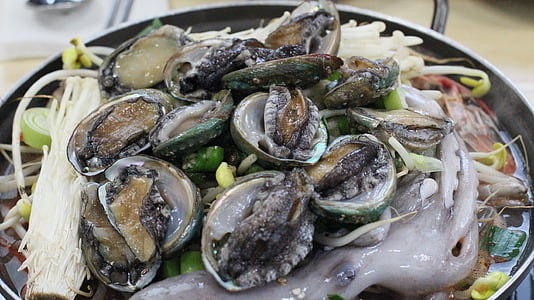 oysters with noodle thumbnail