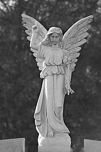 woman with wings statue thumbnail