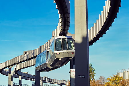 gray train thumbnail