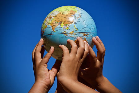 people lifting globe thumbnail
