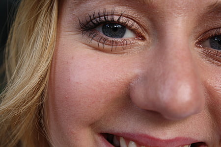 woman portrait thumbnail