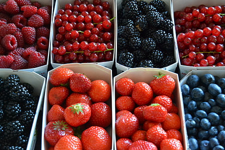 box of assorted-type of berries thumbnail