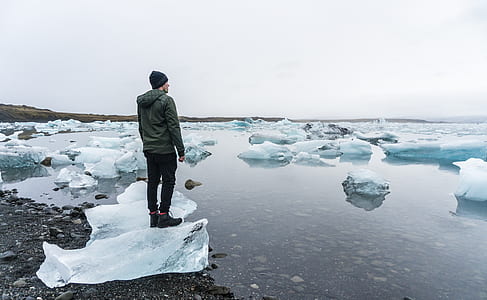 man standing on glazier thumbnail