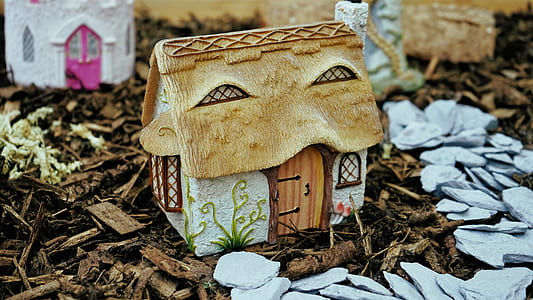 white and brown house miniature thumbnail