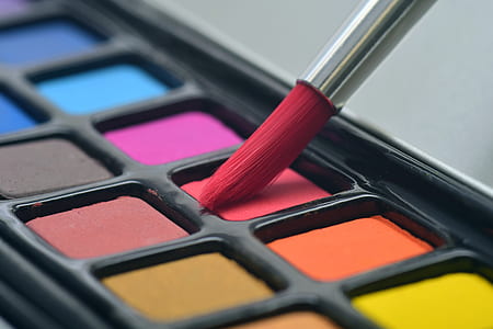black makeup palette thumbnail