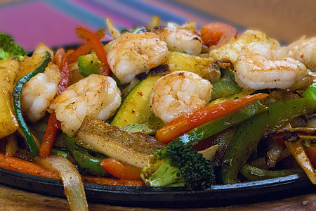 shrimp and vegetable dish thumbnail