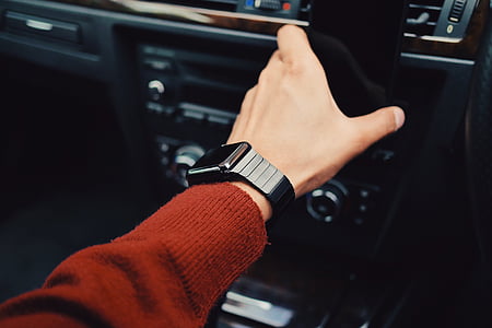 black smartwatch thumbnail