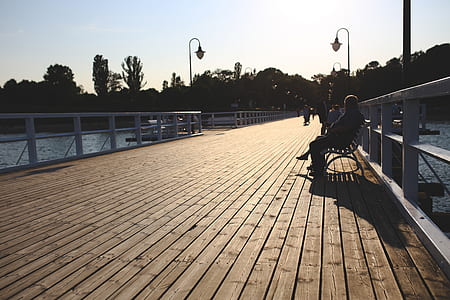 Pier at sunset thumbnail