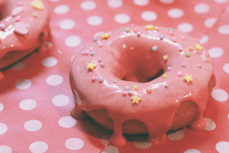 pink doughnut thumbnail
