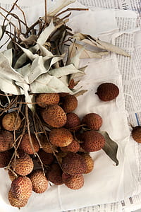 lychee fruits thumbnail