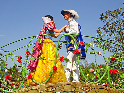 man and woman dancing during daytime thumbnail