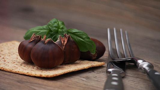 shallow focus photo of brown fruit thumbnail