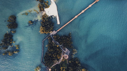 aerial view of islets thumbnail