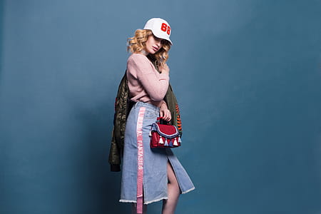 Woman Wearing White Cap thumbnail
