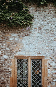 brown bricked wall thumbnail