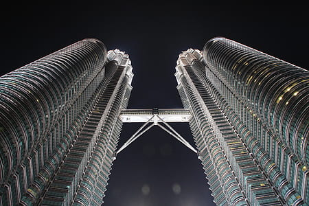 long-angle photography Petronas Tower, Kuala Lumpur by night thumbnail