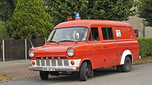 Red Ford Van thumbnail
